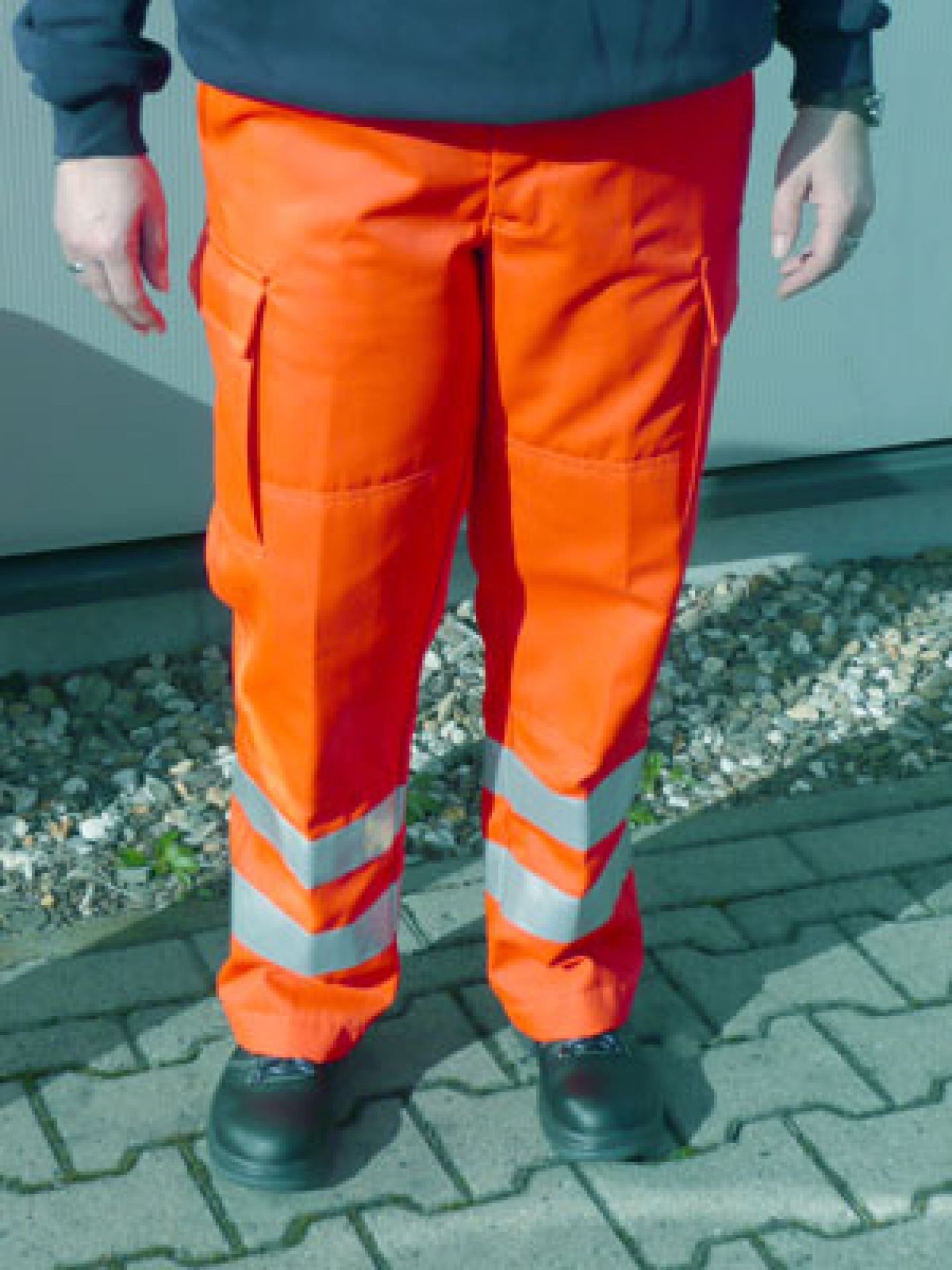 Einsatzhose, leuchtrot mit Wetterschutzmembrane